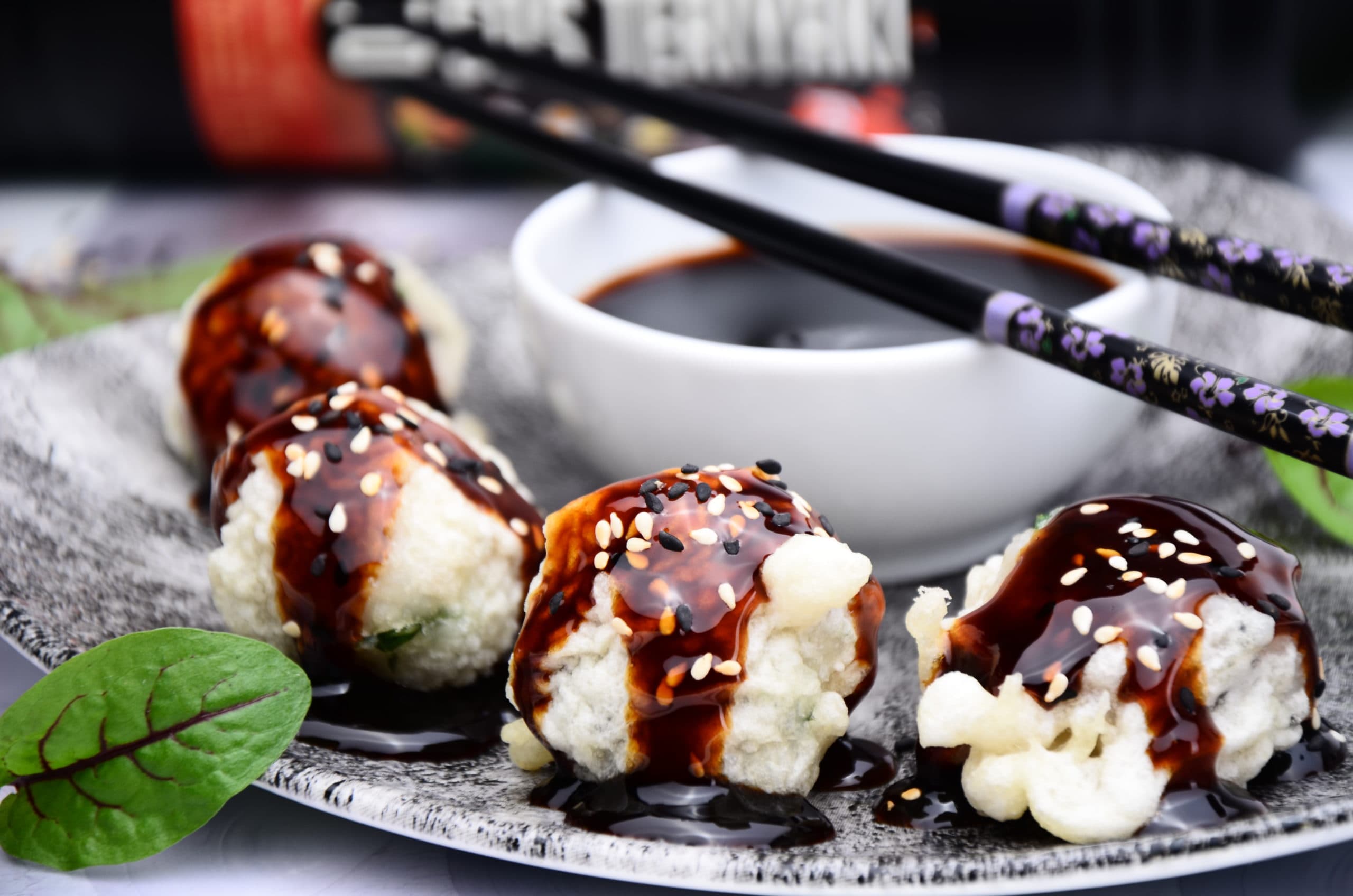 Smażone kulki ryżowe z sosem Teriyaki